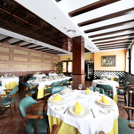 Hotel Lozano Antequera Luaran gambar
