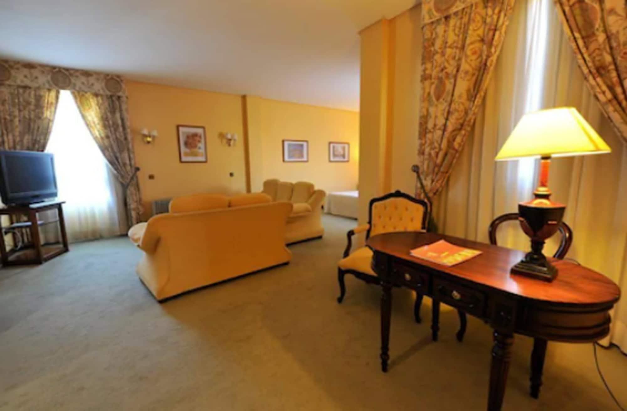 Hotel Lozano Antequera Luaran gambar