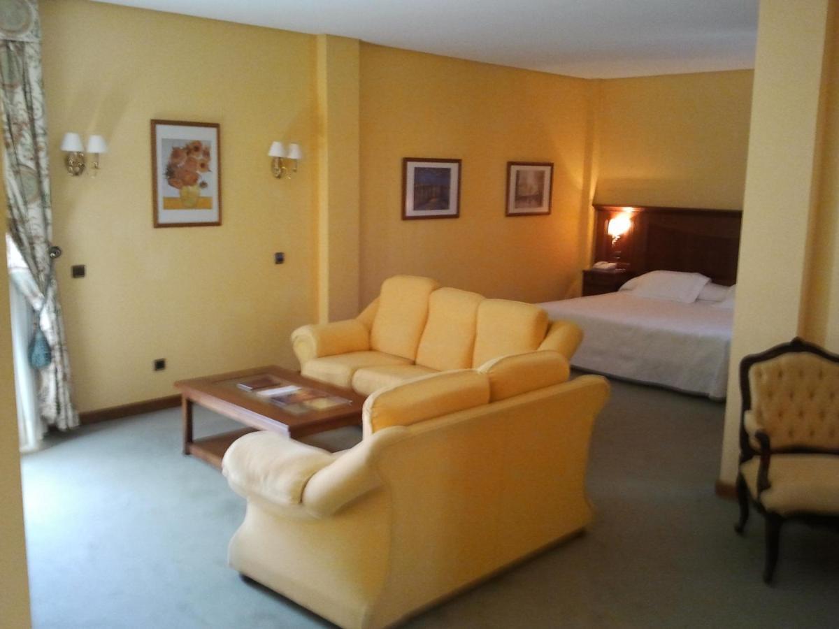 Hotel Lozano Antequera Bilik gambar